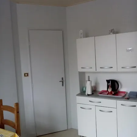 Des Thermes 2* شقة *